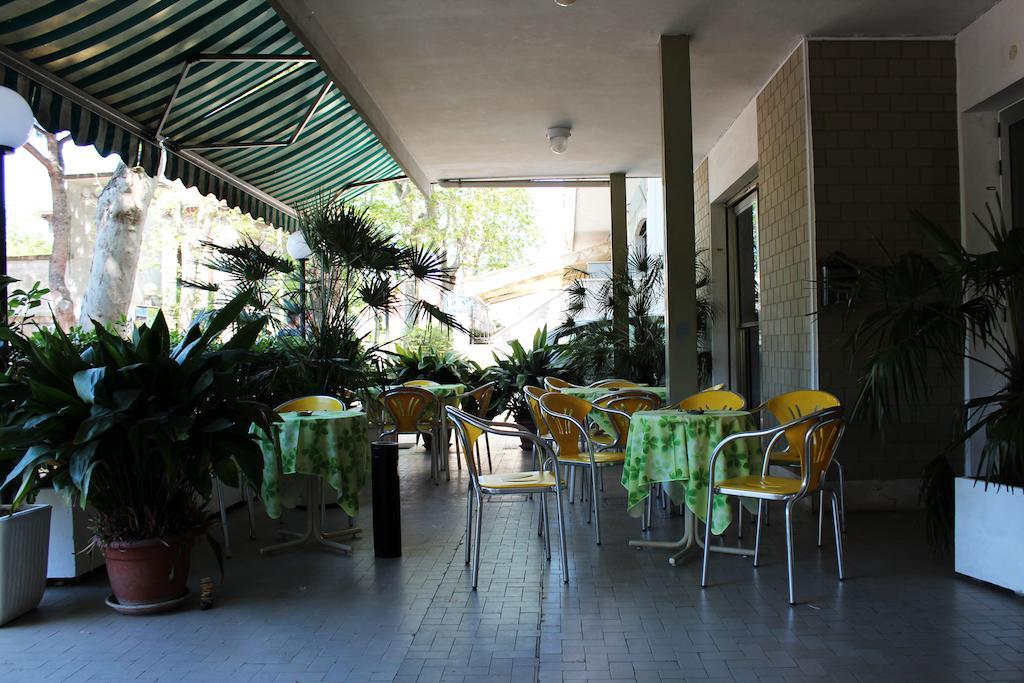 Hotel Leda Rimini Exterior foto