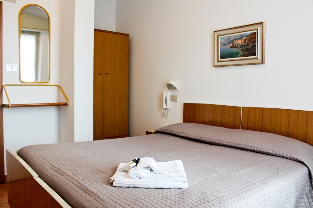 Hotel Leda Rimini Cameră foto