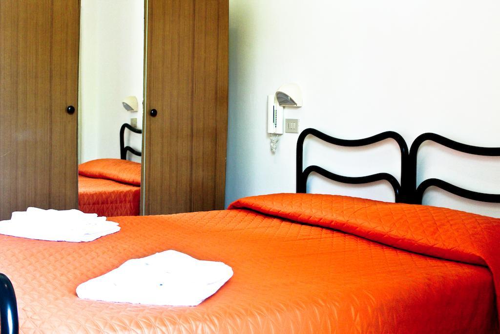 Hotel Leda Rimini Cameră foto
