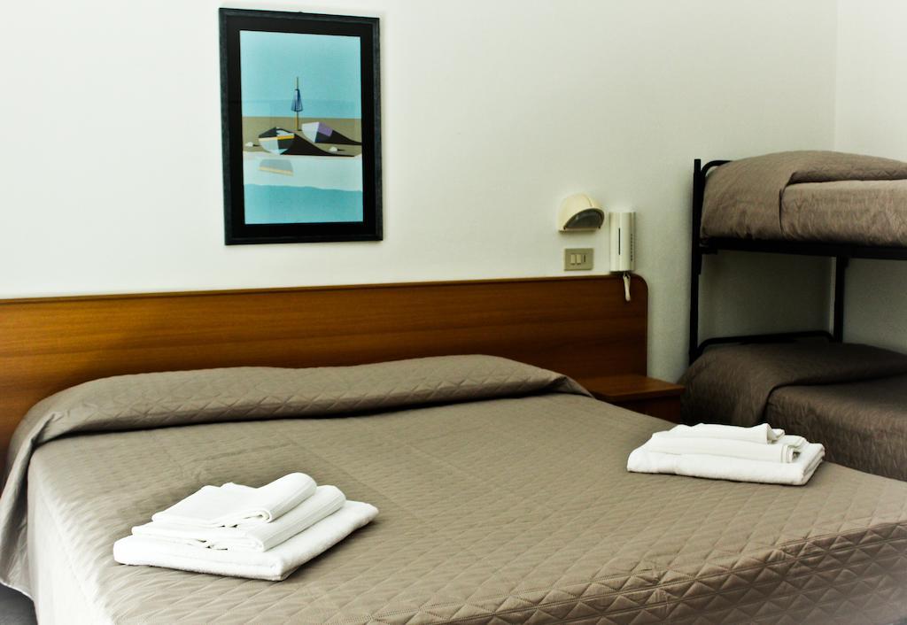 Hotel Leda Rimini Cameră foto